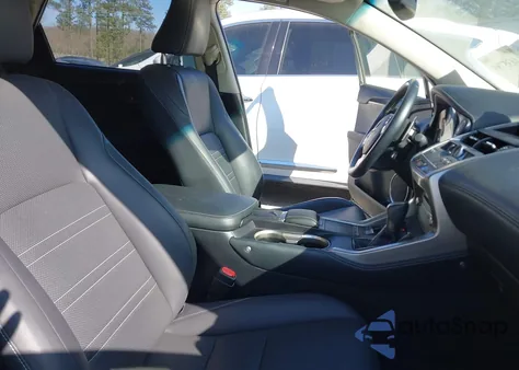 2019 Lexus Nx 300 z USA, uszkodzony, nr VIN JTJYARBZ0K2146368